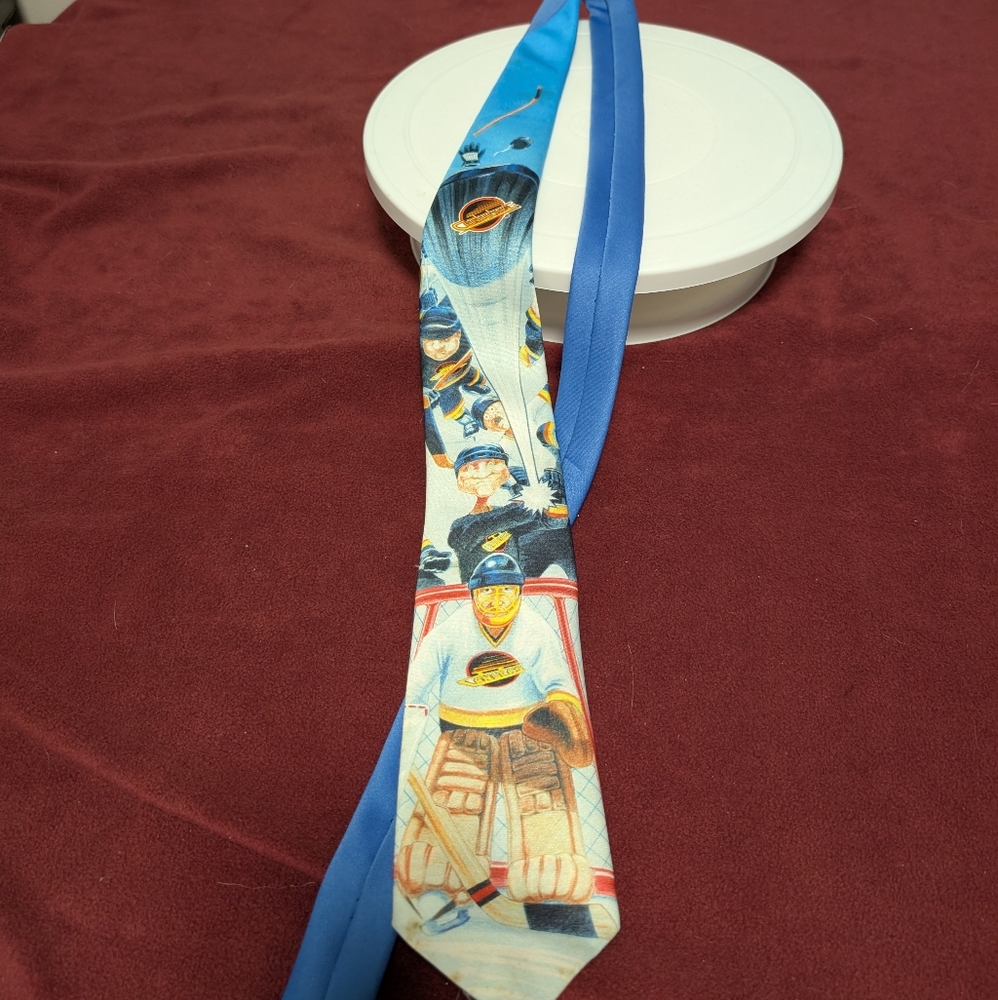 Vancouver Canucks Tie